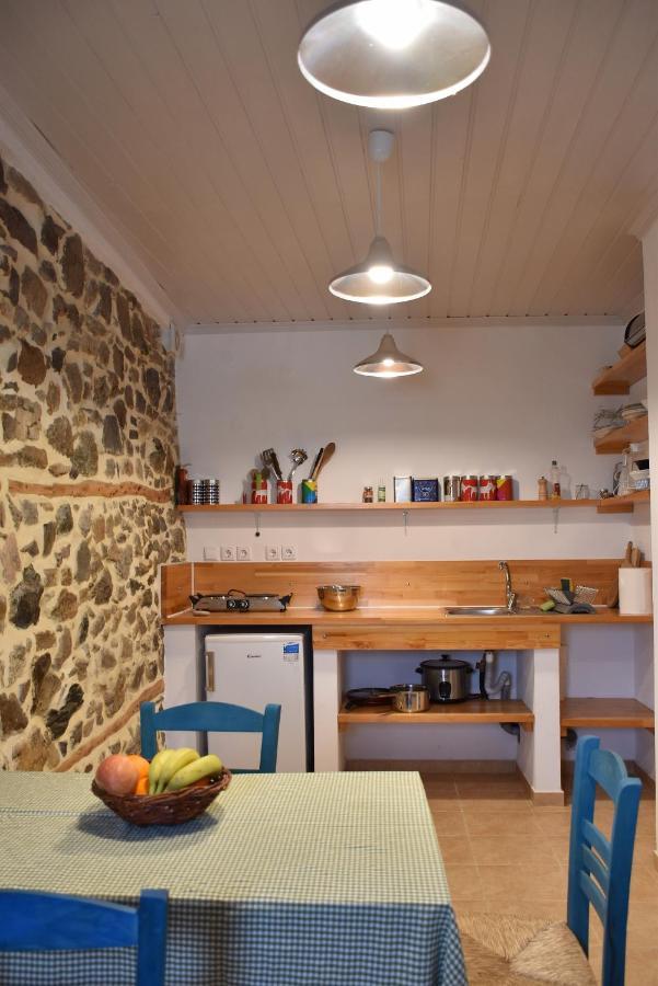 The Apricot Tree Studio Самотраки Екстериор снимка